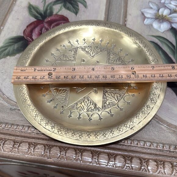 Vintage Handmade Moroccan Brass Plate Wall Hanging 8 Pointed Star Floral Design - Picture 4 of 8